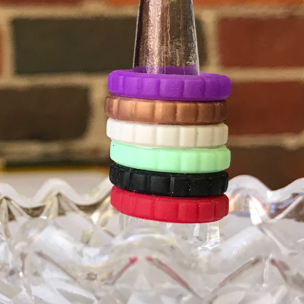 6 Stackable Silicone Wedding Rings - Block - Picture 2 of 2